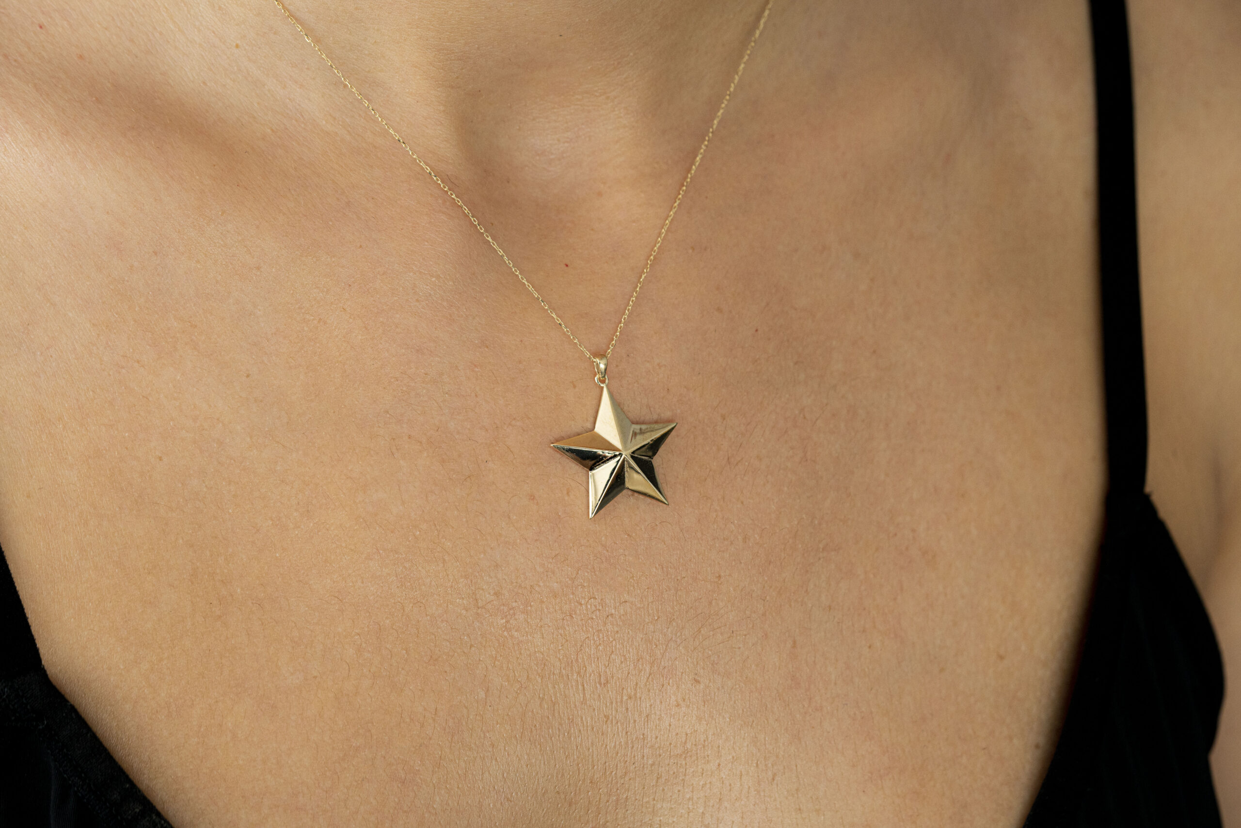 Solid gold online star necklace